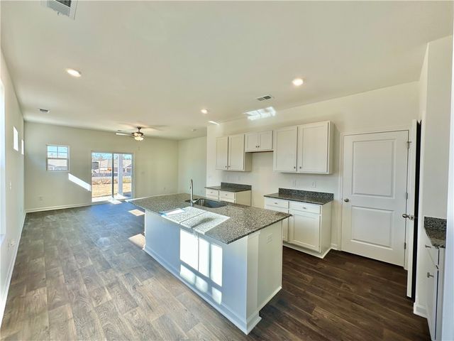 563 Seaborn Circle, Pendleton, SC 29670