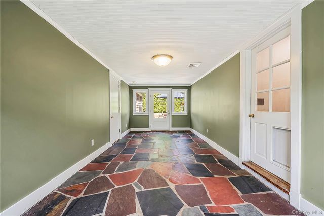 188 Hallock Street, Riverhead, NY 11901