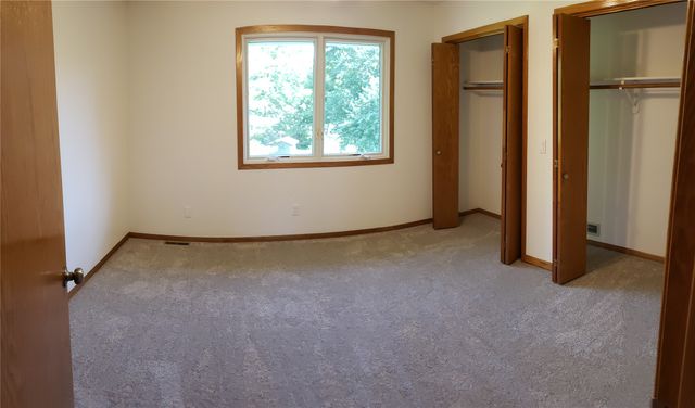 4422 Palm Avenue, Des Moines, IA 50310
