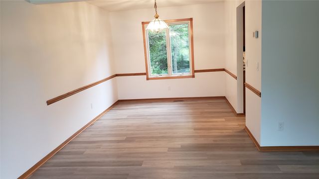 4422 Palm Avenue, Des Moines, IA 50310