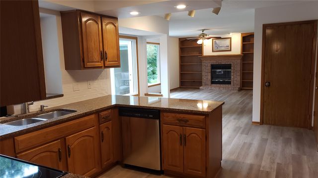 4422 Palm Avenue, Des Moines, IA 50310