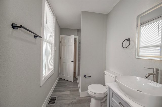 212 Ridge Ave, New Kensington, PA 15068