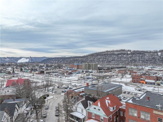 212 Ridge Ave, New Kensington, PA 15068