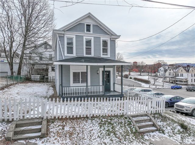 212 Ridge Ave, New Kensington, PA 15068