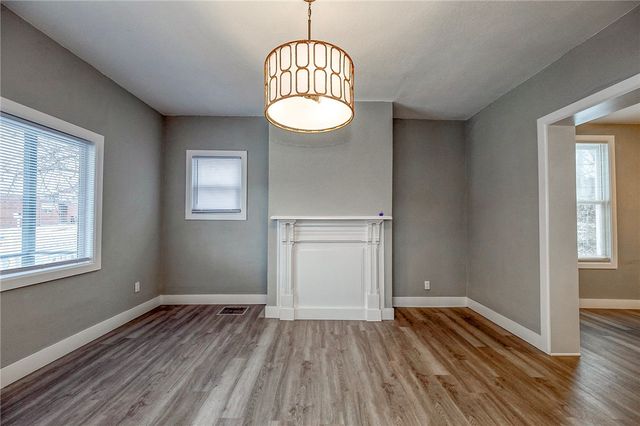 212 Ridge Ave, New Kensington, PA 15068