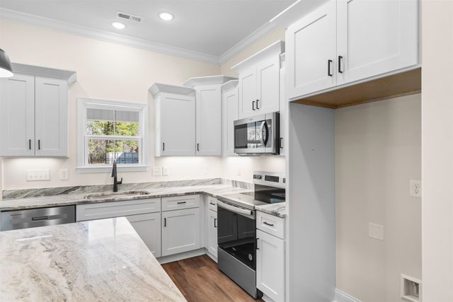 199 Hidden Valley Rd., Aynor, SC 29511