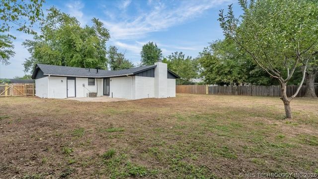 14510 Mockingbird Lane, Sand Springs, OK 74063