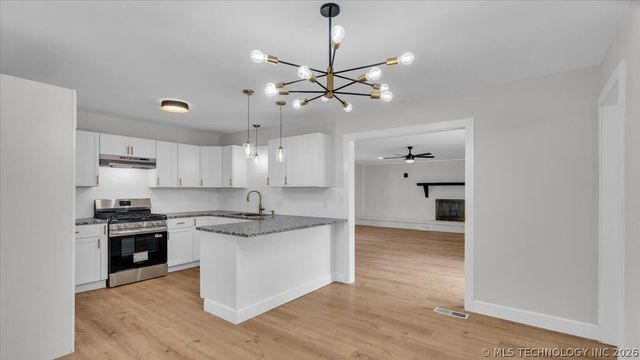 14510 Mockingbird Lane, Sand Springs, OK 74063