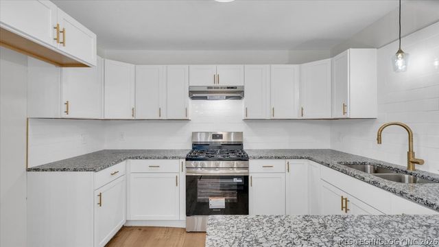 14510 Mockingbird Lane, Sand Springs, OK 74063