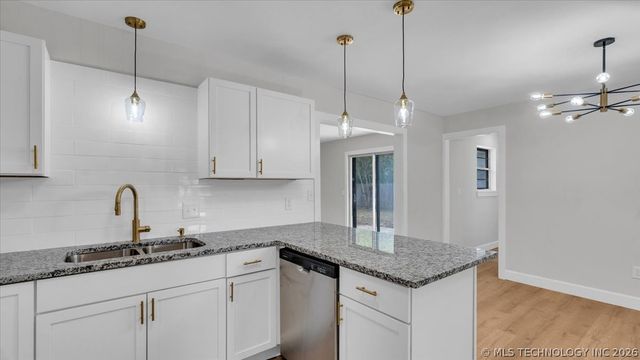 14510 Mockingbird Lane, Sand Springs, OK 74063