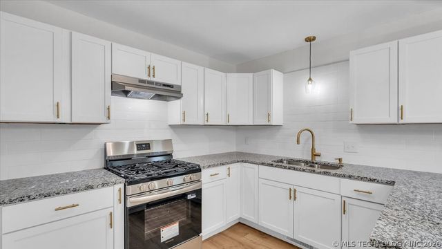 14510 Mockingbird Lane, Sand Springs, OK 74063