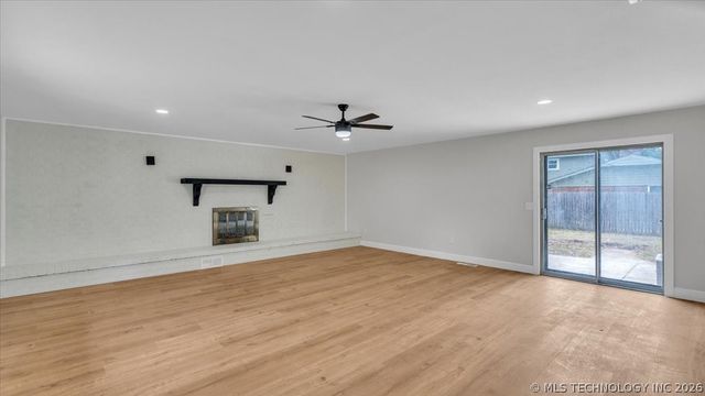 14510 Mockingbird Lane, Sand Springs, OK 74063