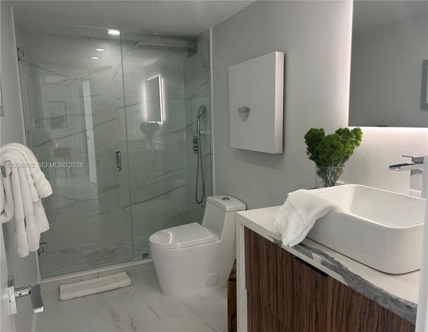 936 Intracoastal Drive 19H, Fort Lauderdale, FL 33304