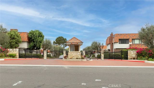 28009 Ridgebluff Court, Rancho Palos Verdes, CA 90275