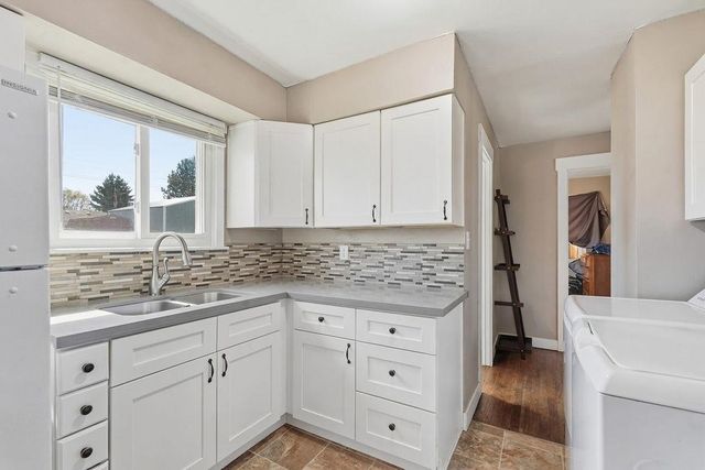 2124 E Rich Ave, Spokane, WA 99207