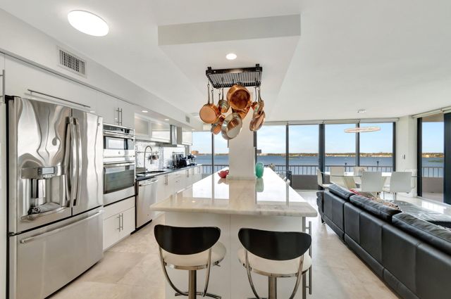 5550 N Ocean Drive 10d, Singer Island, FL 33404