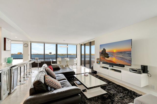 5550 N Ocean Drive 10d, Singer Island, FL 33404