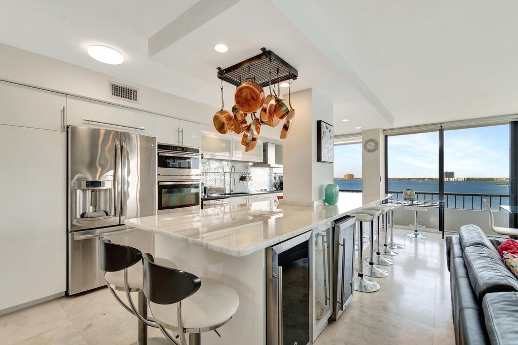 5550 N Ocean Drive 10d, Singer Island, FL 33404