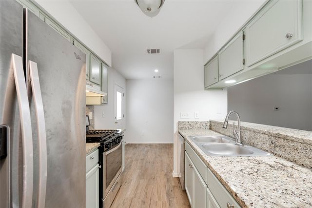 6210 Buffalo PASS B, Austin, TX 78745