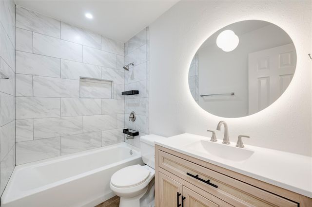 6210 Buffalo PASS B, Austin, TX 78745