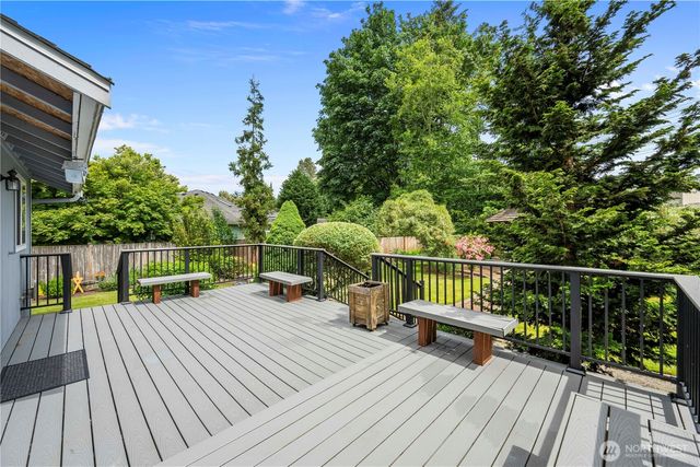 7215 79th Drive NE, Marysville, WA 98270
