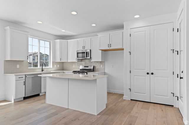 7816 W 2820 S, Magna, UT 84044