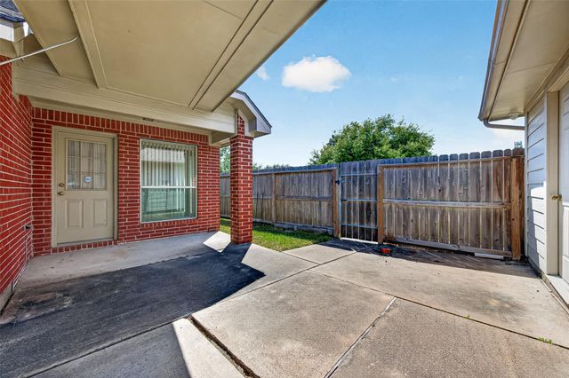 12222 Aspen Lane, Stafford, TX 77477
