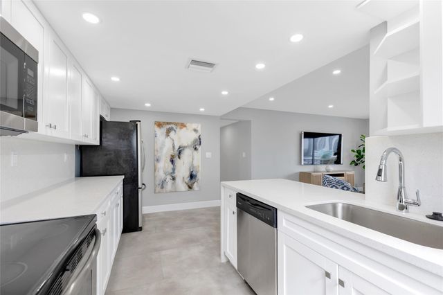 2900 NE 30th Street 7H, Fort Lauderdale, FL 33306