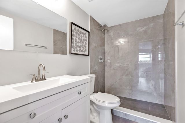 2900 NE 30th Street 7H, Fort Lauderdale, FL 33306