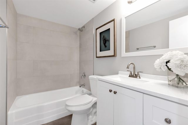 2900 NE 30th Street 7H, Fort Lauderdale, FL 33306