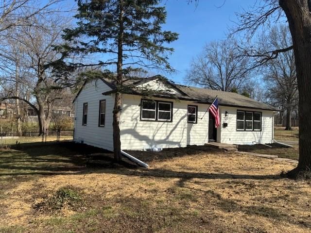 7317 Hedges Avenue, Raytown, MO 64133