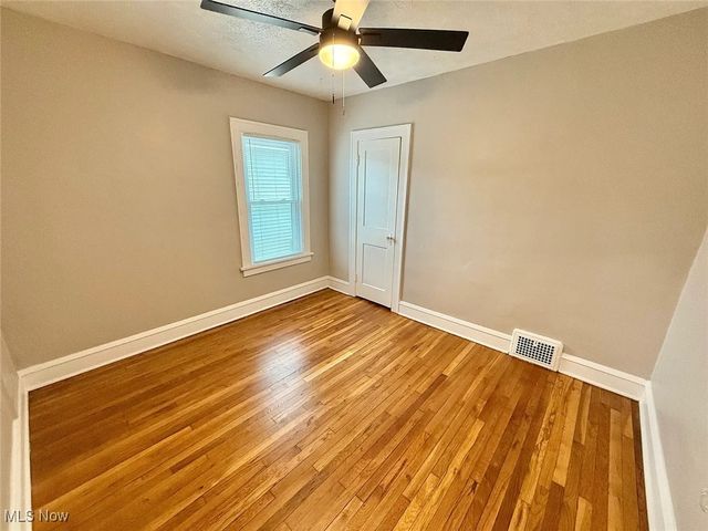 1319 Lakewood Avenue, Lakewood, OH 44107