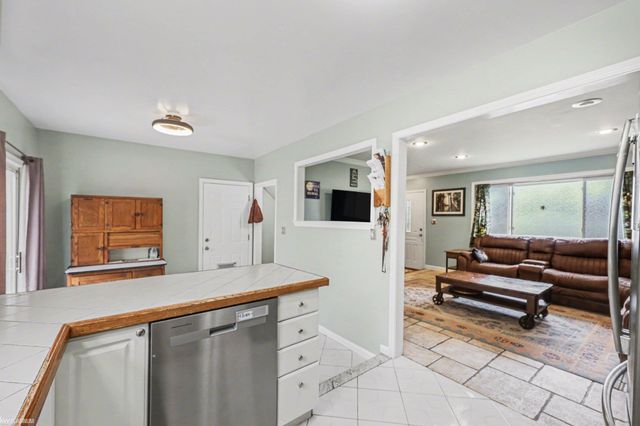 11160 Lesure Drive, Sterling Heights, MI 48312
