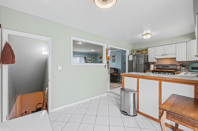 11160 Lesure Drive, Sterling Heights, MI 48312