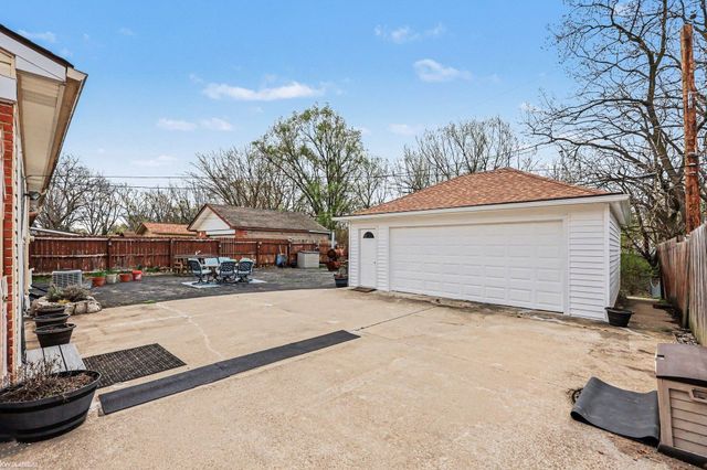 11160 Lesure Drive, Sterling Heights, MI 48312