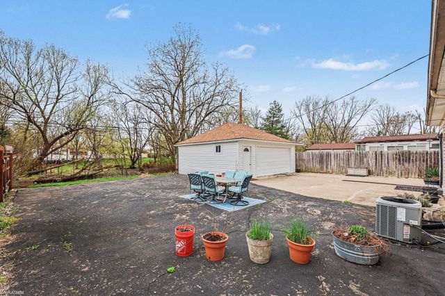 11160 Lesure Drive, Sterling Heights, MI 48312