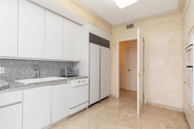 9601 Collins Ave 507, Bal Harbour, FL 33154