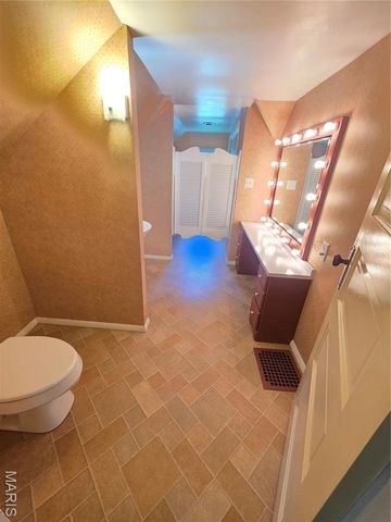 672 Jefferson Street, Ste Genevieve, MO 63670