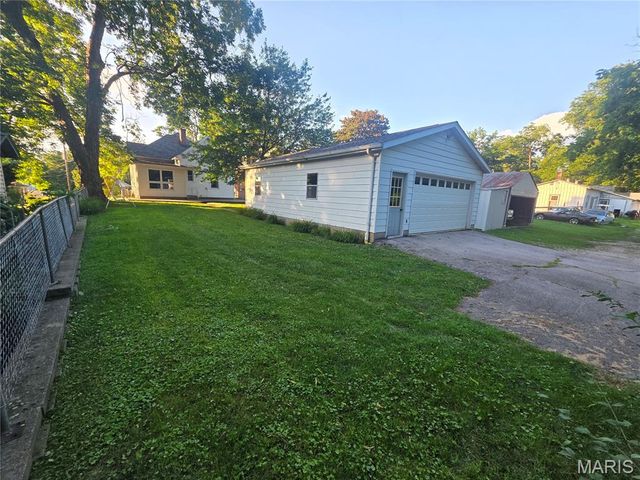 672 Jefferson Street, Ste Genevieve, MO 63670