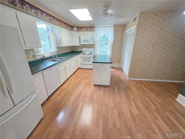 672 Jefferson Street, Ste Genevieve, MO 63670