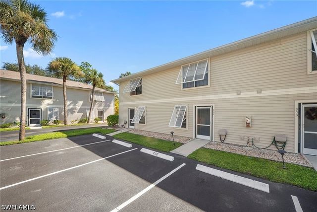 25484 Cockleshell DR 902, Bonita Springs, FL 34135