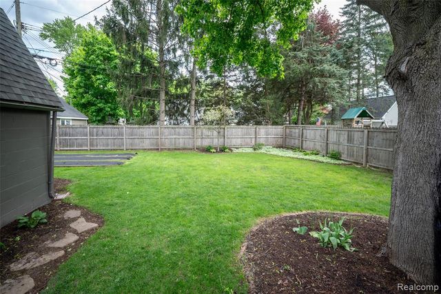 1051 Hartsough Street, Plymouth, MI 48170