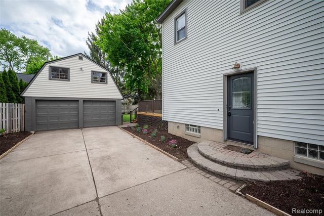1051 Hartsough Street, Plymouth, MI 48170