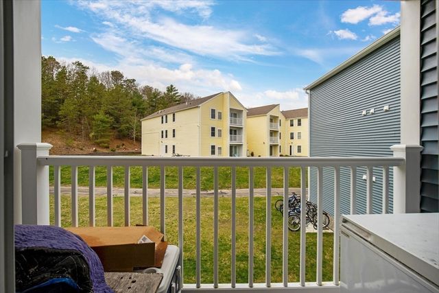 2 Marc Dr 2B7, Plymouth, MA 02360