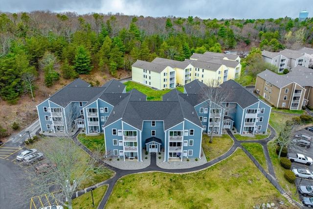 2 Marc Dr 2B7, Plymouth, MA 02360