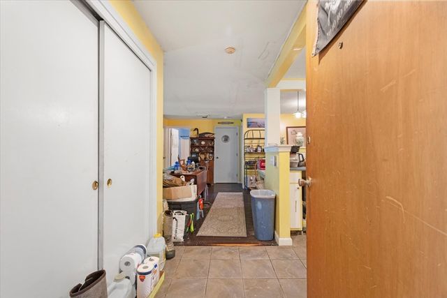 2 Marc Dr 2B7, Plymouth, MA 02360