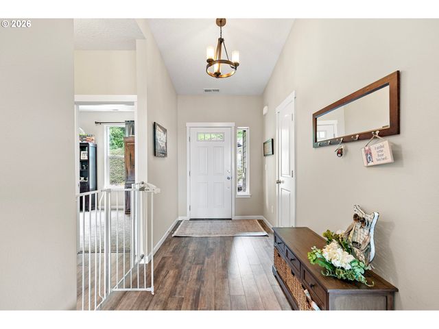 962 S 66TH Pl, Springfield, OR 97478