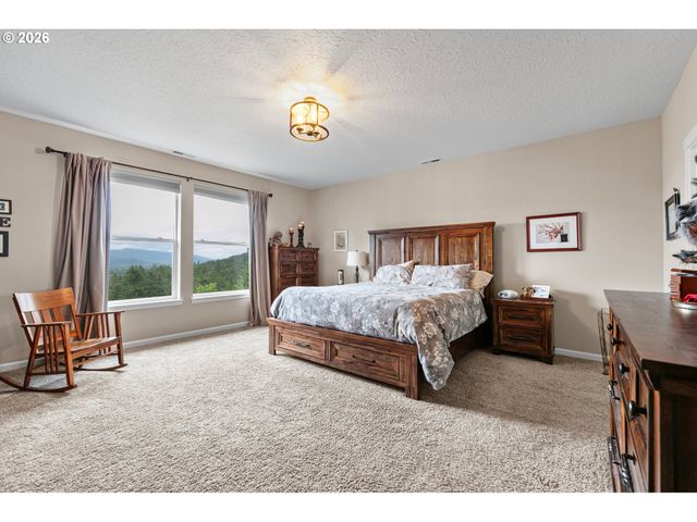 962 S 66TH Pl, Springfield, OR 97478