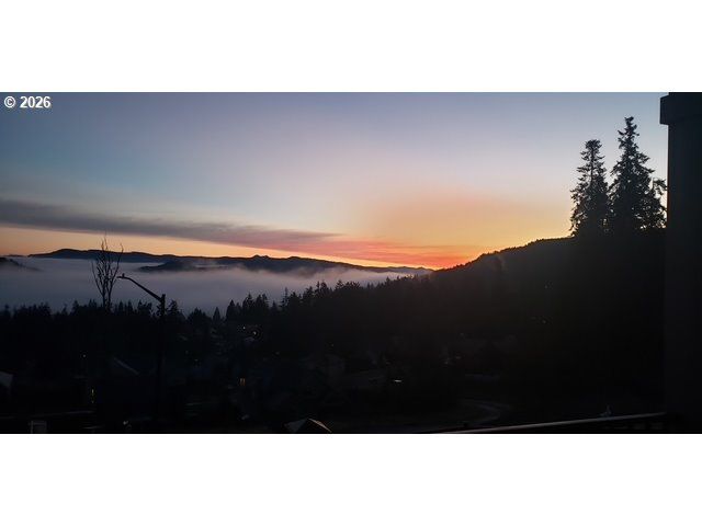 962 S 66TH Pl, Springfield, OR 97478