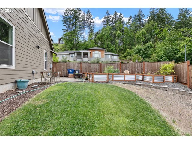 962 S 66TH Pl, Springfield, OR 97478